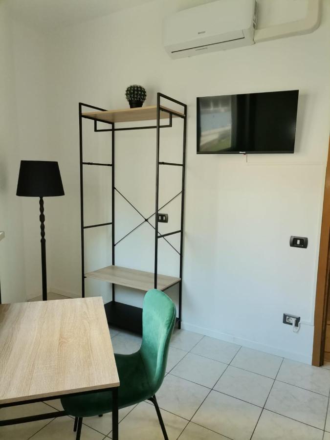 Guesthouse Tree Rooms Industrial Bergame Extérieur photo