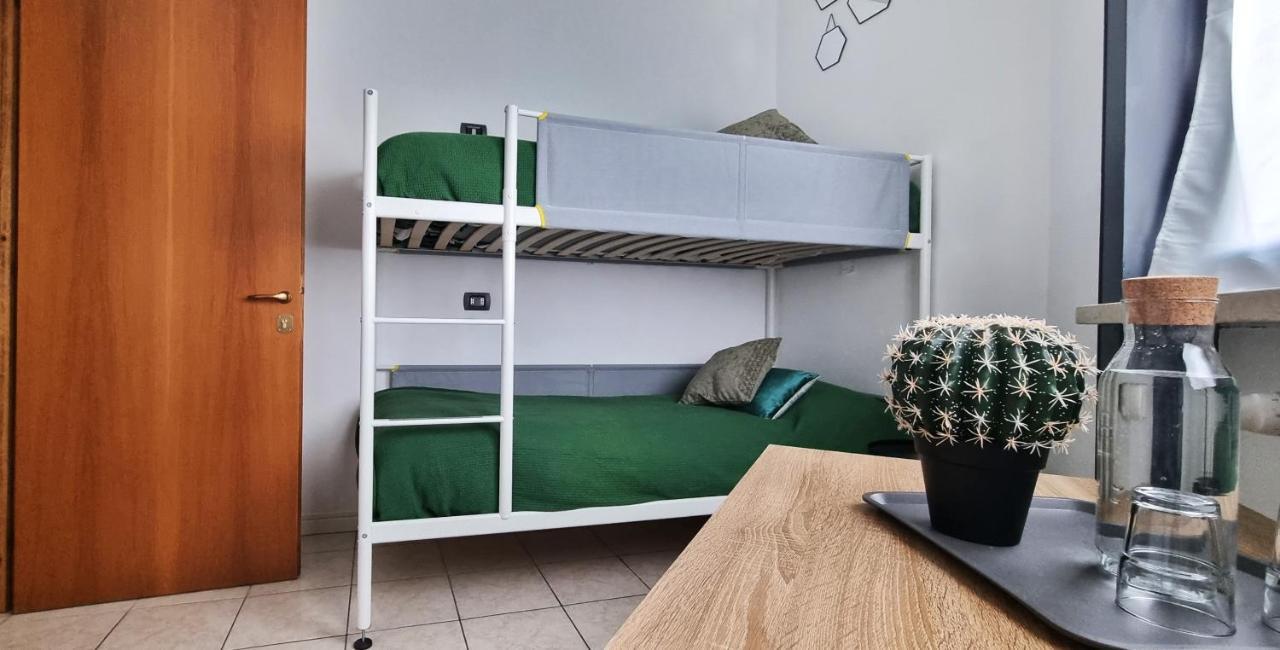 Guesthouse Tree Rooms Industrial Bergame Extérieur photo